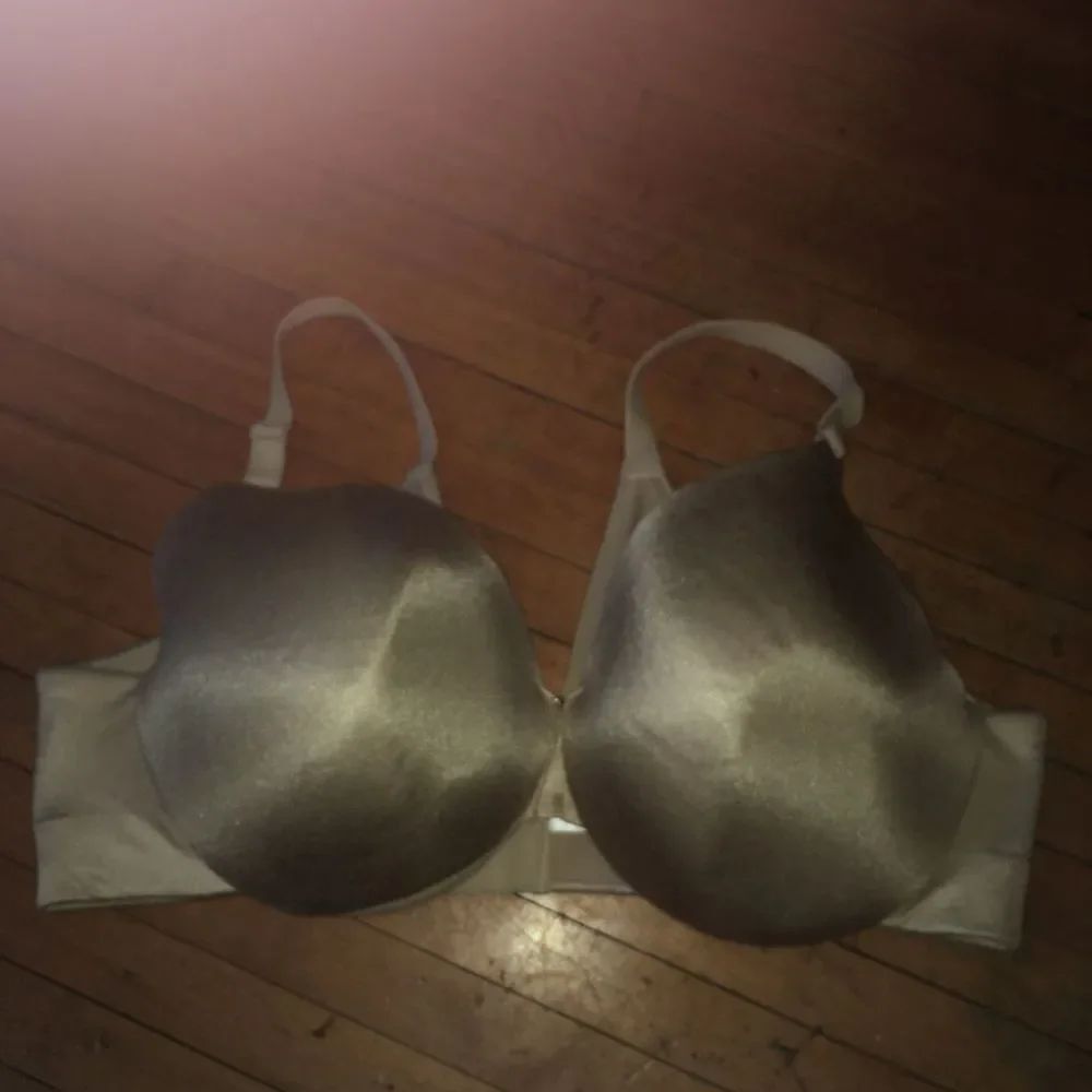 Cacique lightly lined full coverage  46C bra